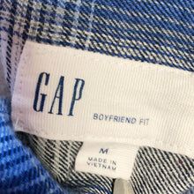 Load image into Gallery viewer, Pre-owned Gap Flannel Checkered Longsleeves Collared Boyfriend Button Down Shirt Medium