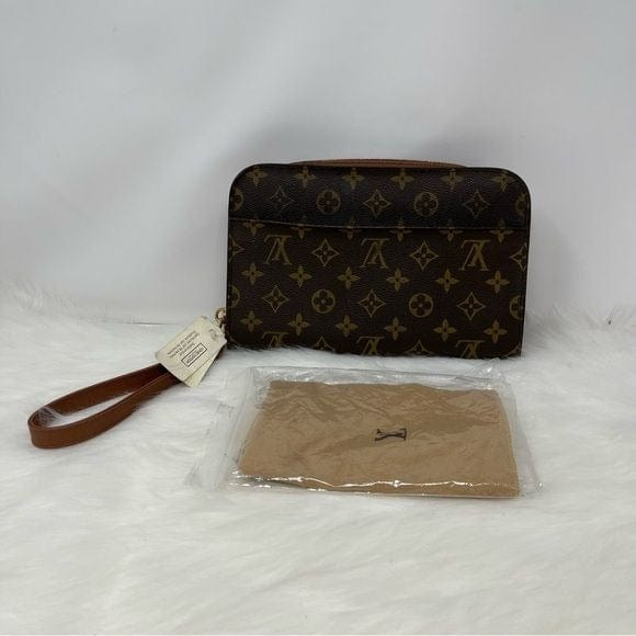 404 Pre Owned Authentic Louis Vuitton Monogram Canvas Orsay Clutch Bag AR0927